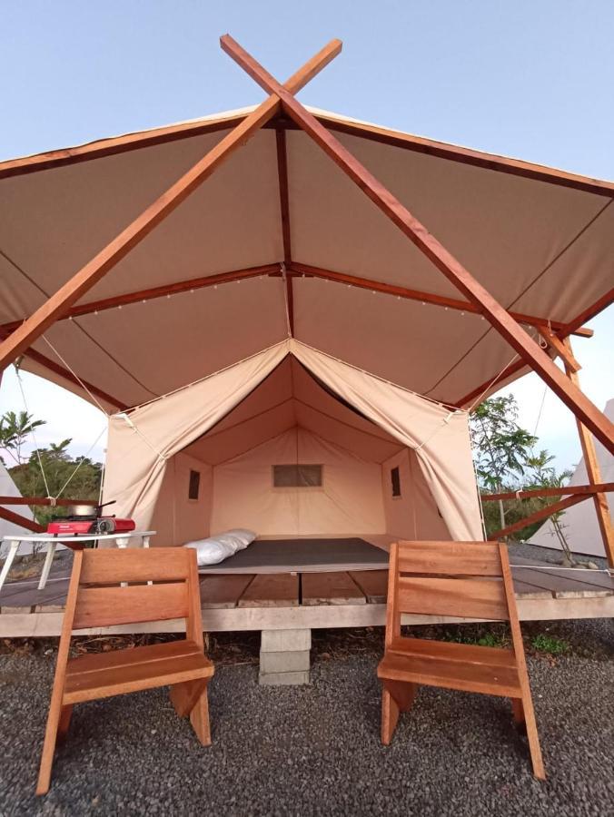 Wawowow Hotel Tomohon Exterior foto